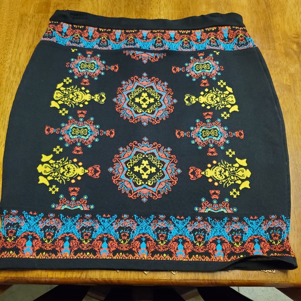 Bebe mini skirt